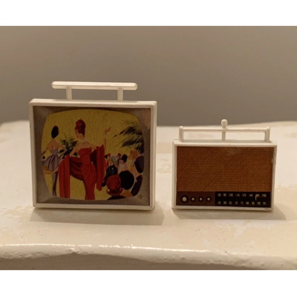Rare Vintage Barbie Mid Century Transistor Radio television set 50s Accessories